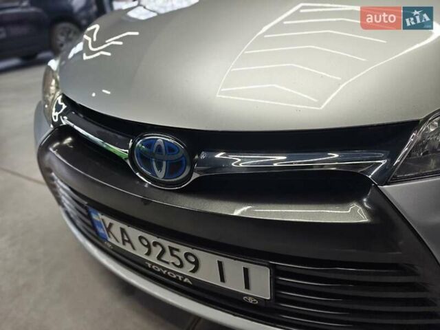 Серый Тойота Камри, объемом двигателя 2.49 л и пробегом 111 тыс. км за 17000 $, фото 9 на Automoto.ua