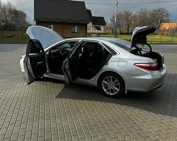 Сірий Тойота Камрі, об'ємом двигуна 2.49 л та пробігом 172 тис. км за 14600 $, фото 11 на Automoto.ua