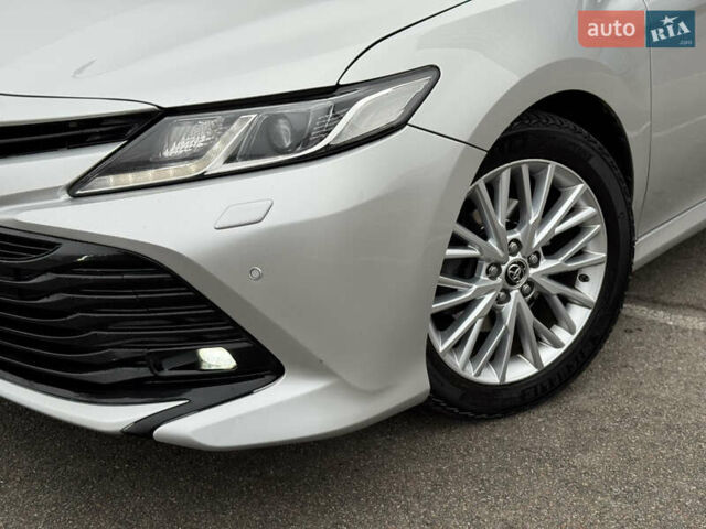 Сірий Тойота Камрі, об'ємом двигуна 2.49 л та пробігом 152 тис. км за 20999 $, фото 22 на Automoto.ua