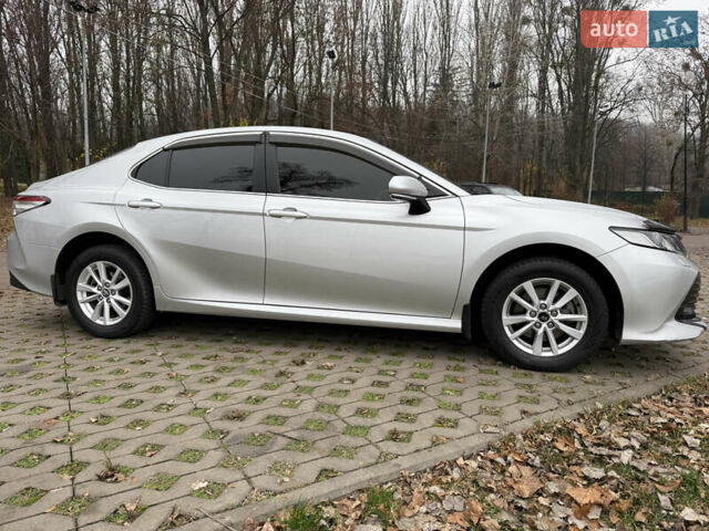 Серый Тойота Камри, объемом двигателя 2.49 л и пробегом 119 тыс. км за 20500 $, фото 9 на Automoto.ua