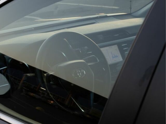 Серый Тойота Камри, объемом двигателя 2.5 л и пробегом 175 тыс. км за 18300 $, фото 6 на Automoto.ua