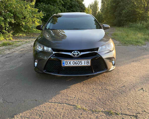 Сірий Тойота Камрі, об'ємом двигуна 2.49 л та пробігом 120 тис. км за 15900 $, фото 6 на Automoto.ua