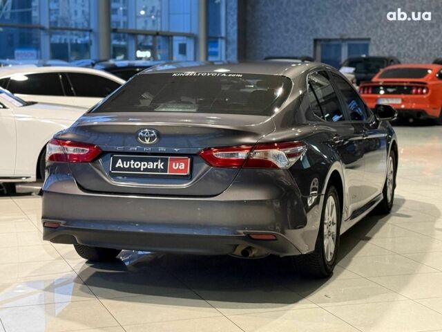 Сірий Тойота Камрі, об'ємом двигуна 2.5 л та пробігом 62 тис. км за 17990 $, фото 6 на Automoto.ua