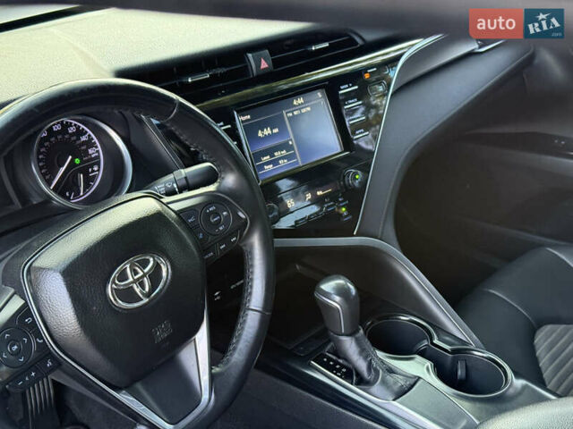 Сірий Тойота Камрі, об'ємом двигуна 2.49 л та пробігом 144 тис. км за 18200 $, фото 15 на Automoto.ua