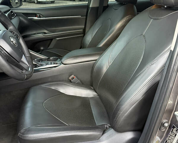 Сірий Тойота Камрі, об'ємом двигуна 2.5 л та пробігом 150 тис. км за 22900 $, фото 26 на Automoto.ua