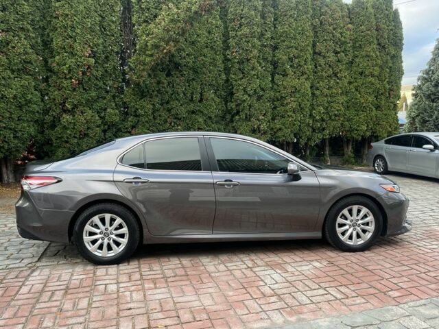 Сірий Тойота Камрі, об'ємом двигуна 2.5 л та пробігом 81 тис. км за 18999 $, фото 2 на Automoto.ua
