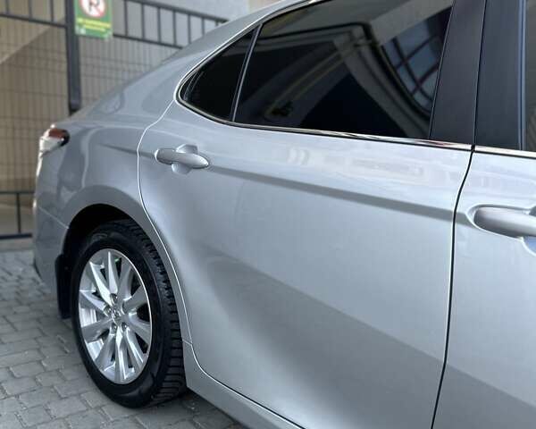 Сірий Тойота Камрі, об'ємом двигуна 2.49 л та пробігом 65 тис. км за 24000 $, фото 28 на Automoto.ua