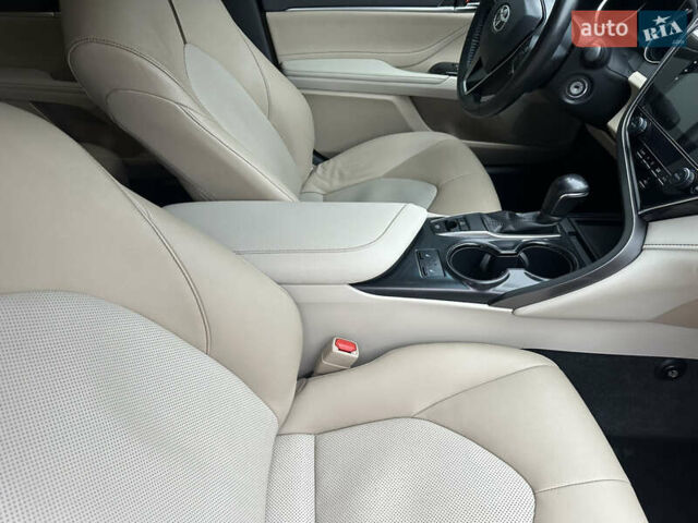 Сірий Тойота Камрі, об'ємом двигуна 2.49 л та пробігом 67 тис. км за 23000 $, фото 65 на Automoto.ua