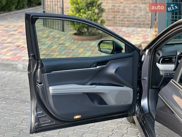 Серый Тойота Камри, объемом двигателя 2.49 л и пробегом 88 тыс. км за 22500 $, фото 18 на Automoto.ua