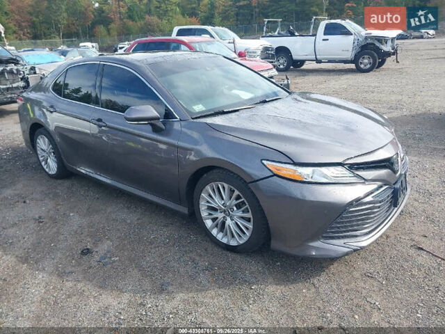 Серый Тойота Камри, объемом двигателя 3.5 л и пробегом 137 тыс. км за 5200 $, фото 1 на Automoto.ua