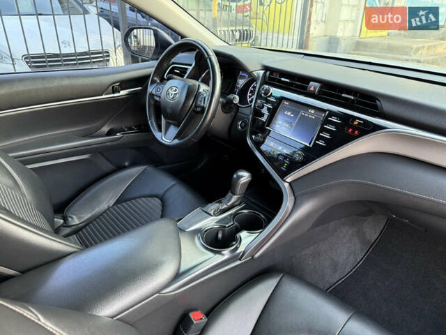 Сірий Тойота Камрі, об'ємом двигуна 2.49 л та пробігом 144 тис. км за 18200 $, фото 29 на Automoto.ua