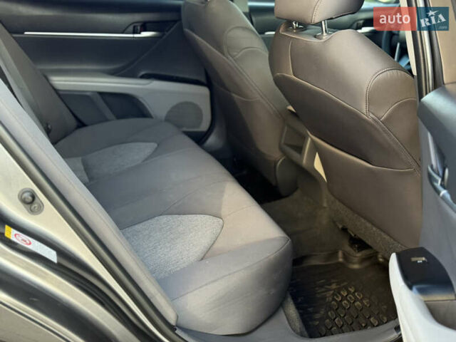 Серый Тойота Камри, объемом двигателя 2.5 л и пробегом 80 тыс. км за 17700 $, фото 31 на Automoto.ua