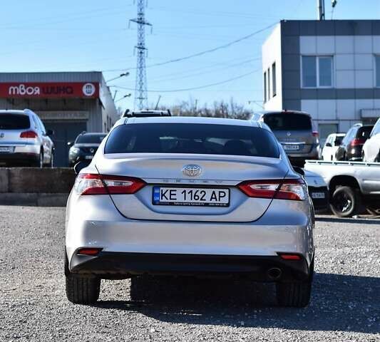 Серый Тойота Камри, объемом двигателя 2.49 л и пробегом 91 тыс. км за 22750 $, фото 2 на Automoto.ua