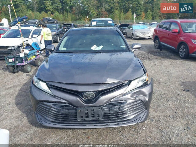 Серый Тойота Камри, объемом двигателя 3.5 л и пробегом 137 тыс. км за 5200 $, фото 4 на Automoto.ua
