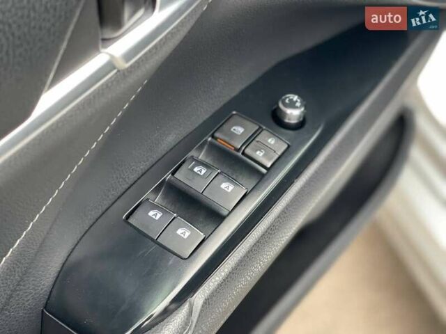 Тойота Камри 2018 в Киеве на Automoto.ua Серый Тойота Камри, объемом двигателя 3.46 л и пробегом 146 тыс. км за 23500 $, фото 13 на Automoto.ua