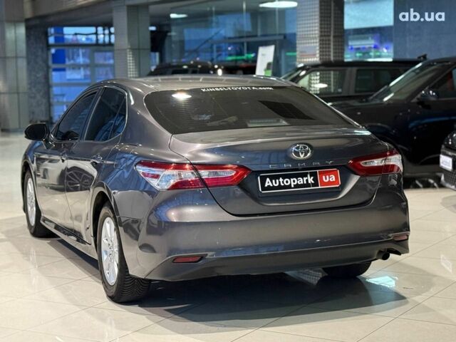 Сірий Тойота Камрі, об'ємом двигуна 2.5 л та пробігом 62 тис. км за 17990 $, фото 4 на Automoto.ua