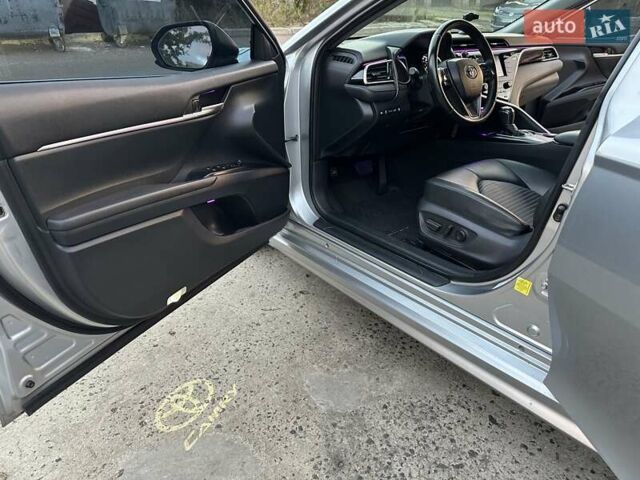 Серый Тойота Камри, объемом двигателя 2.49 л и пробегом 78 тыс. км за 18500 $, фото 50 на Automoto.ua