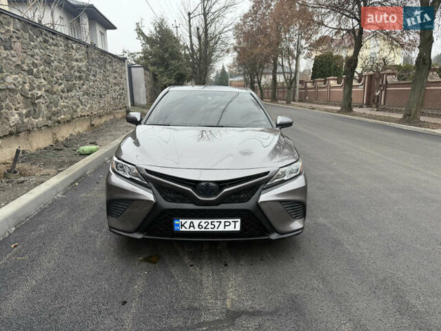 Серый Тойота Камри, объемом двигателя 2.49 л и пробегом 95 тыс. км за 23000 $, фото 1 на Automoto.ua