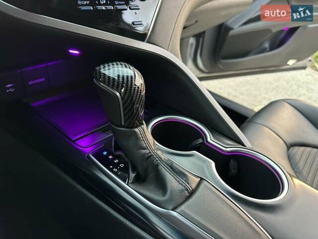 Серый Тойота Камри, объемом двигателя 2.49 л и пробегом 78 тыс. км за 18500 $, фото 65 на Automoto.ua