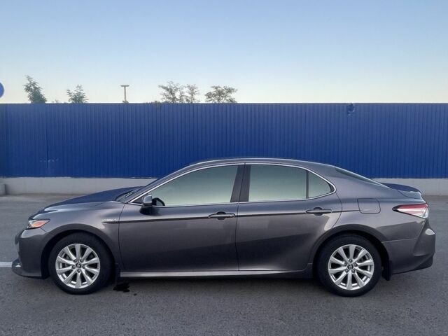 Серый Тойота Камри, объемом двигателя 2.5 л и пробегом 181 тыс. км за 20500 $, фото 3 на Automoto.ua