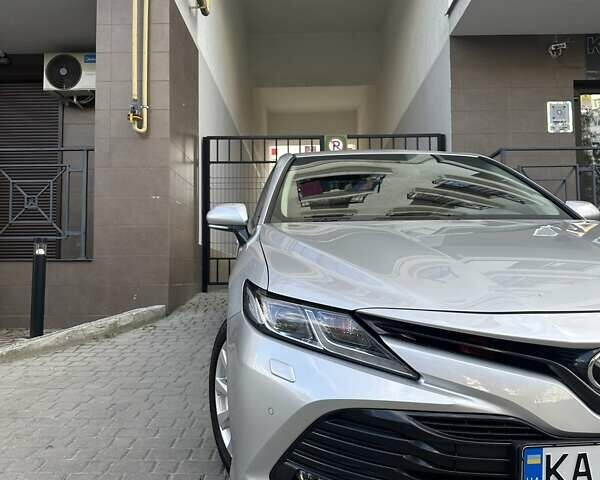 Сірий Тойота Камрі, об'ємом двигуна 2.49 л та пробігом 65 тис. км за 24000 $, фото 2 на Automoto.ua