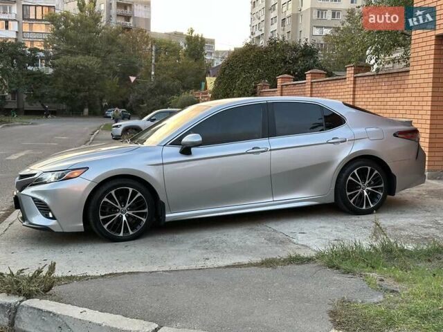 Тойота Камри 2018 в Одессе на Automoto.ua Серый Тойота Камри, объемом двигателя 2.5 л и пробегом 78 тыс. км за 21000 $, фото 12 на Automoto.ua