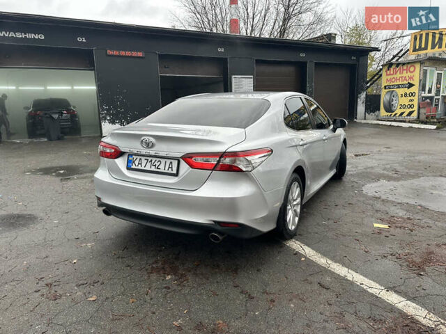 Сірий Тойота Камрі, об'ємом двигуна 2.49 л та пробігом 67 тис. км за 23000 $, фото 17 на Automoto.ua