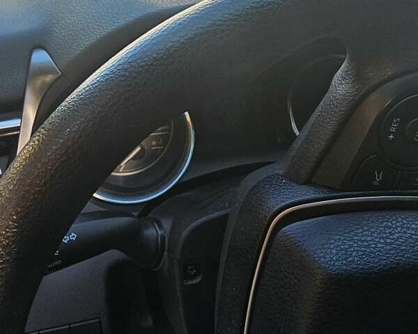 Серый Тойота Камри, объемом двигателя 2.49 л и пробегом 62 тыс. км за 18000 $, фото 19 на Automoto.ua