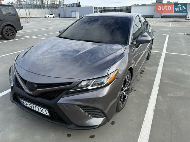 Тойота Камри 2018 в Киеве на Automoto.ua Серый Тойота Камри, объемом двигателя 2.49 л и пробегом 93 тыс. км за 25500 $, фото 12 на Automoto.ua