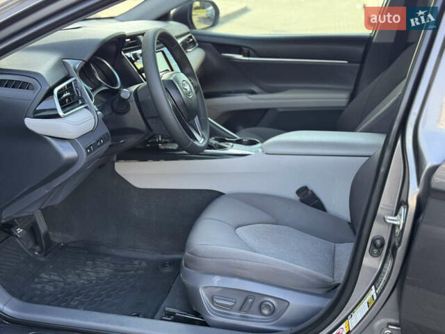 Серый Тойота Камри, объемом двигателя 2.5 л и пробегом 80 тыс. км за 17700 $, фото 23 на Automoto.ua