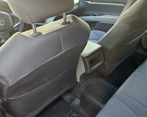 Серый Тойота Камри, объемом двигателя 2.49 л и пробегом 62 тыс. км за 18000 $, фото 22 на Automoto.ua