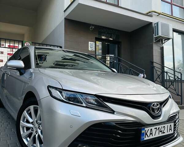 Серый Тойота Камри, объемом двигателя 2.49 л и пробегом 65 тыс. км за 22700 $, фото 5 на Automoto.ua