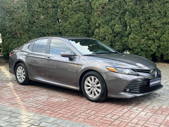 Сірий Тойота Камрі, об'ємом двигуна 2.5 л та пробігом 81 тис. км за 18999 $, фото 1 на Automoto.ua