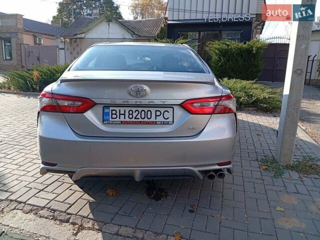 Тойота Камри 2018 в Николаеве на Automoto.ua Серый Тойота Камри, объемом двигателя 2.49 л и пробегом 104 тыс. км за 18300 $, фото 1 на Automoto.ua