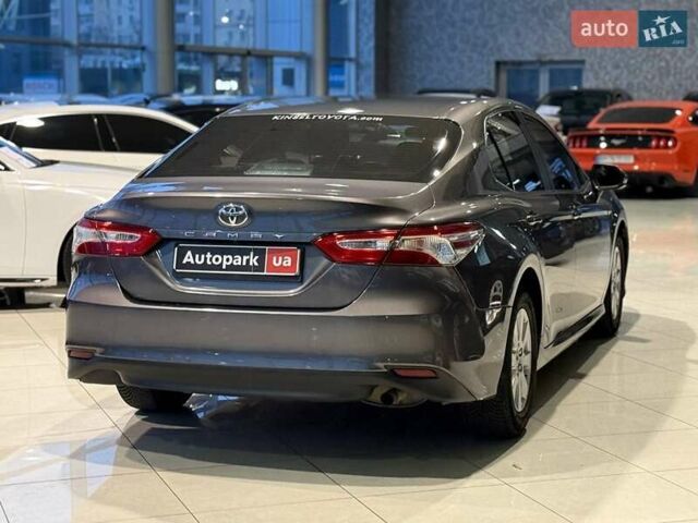 Сірий Тойота Камрі, об'ємом двигуна 2.5 л та пробігом 62 тис. км за 17990 $, фото 6 на Automoto.ua