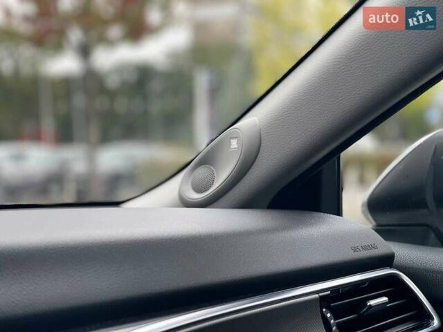 Тойота Камри 2018 в Киеве на Automoto.ua Серый Тойота Камри, объемом двигателя 3.46 л и пробегом 146 тыс. км за 23500 $, фото 20 на Automoto.ua