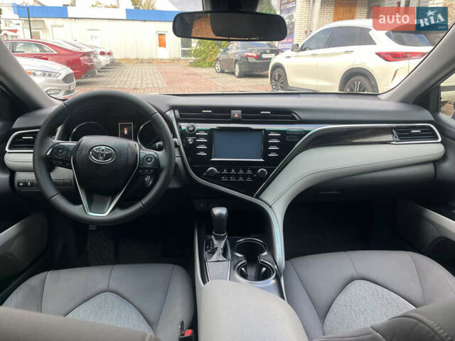 Тойота Камри 2018 в Белой Церкве на Automoto.ua Серый Тойота Камри, объемом двигателя 2.49 л и пробегом 81 тыс. км за 19000 $, фото 21 на Automoto.ua