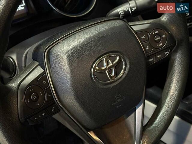 Сірий Тойота Камрі, об'ємом двигуна 2.5 л та пробігом 62 тис. км за 17990 $, фото 11 на Automoto.ua