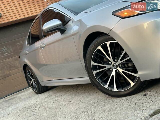 Серый Тойота Камри, объемом двигателя 2.49 л и пробегом 78 тыс. км за 18500 $, фото 42 на Automoto.ua