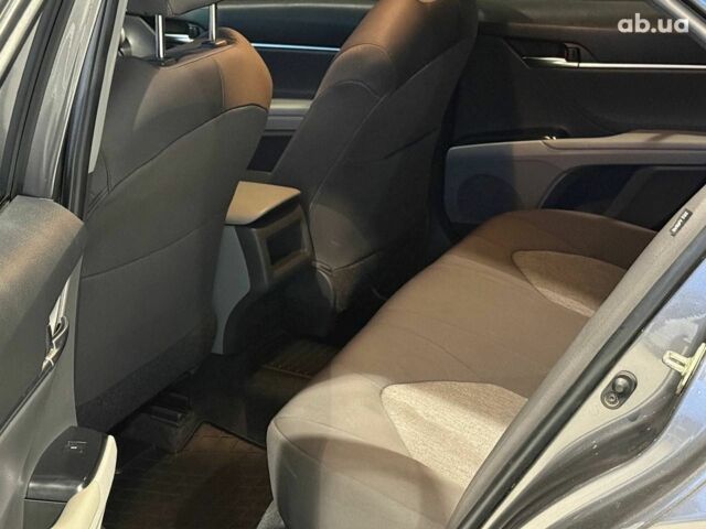 Сірий Тойота Камрі, об'ємом двигуна 2.5 л та пробігом 62 тис. км за 17990 $, фото 13 на Automoto.ua