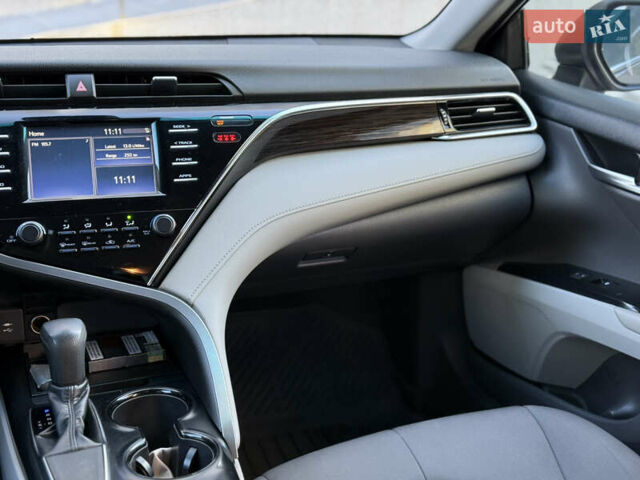 Серый Тойота Камри, объемом двигателя 2.5 л и пробегом 80 тыс. км за 17700 $, фото 28 на Automoto.ua