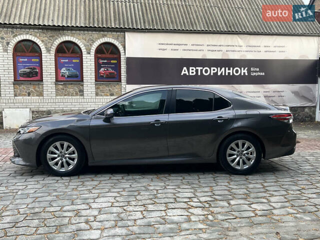 Тойота Камри 2018 в Белой Церкве на Automoto.ua Серый Тойота Камри, объемом двигателя 2.49 л и пробегом 81 тыс. км за 19000 $, фото 6 на Automoto.ua