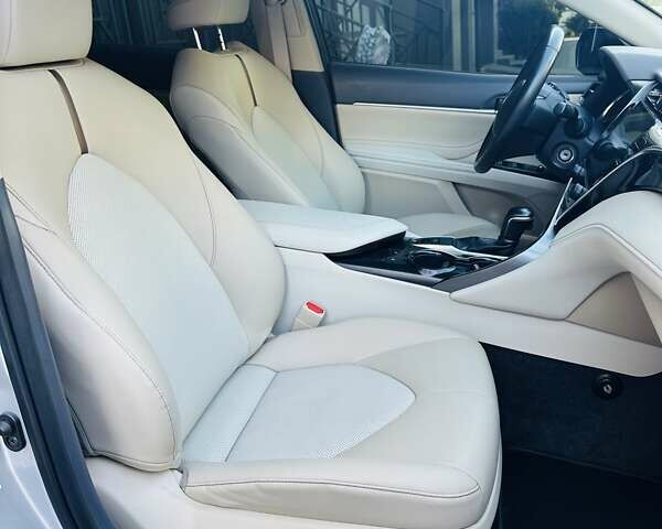 Сірий Тойота Камрі, об'ємом двигуна 2.49 л та пробігом 65 тис. км за 24000 $, фото 23 на Automoto.ua