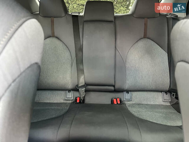 Тойота Камри 2018 в Белой Церкве на Automoto.ua Серый Тойота Камри, объемом двигателя 2.49 л и пробегом 81 тыс. км за 19000 $, фото 18 на Automoto.ua