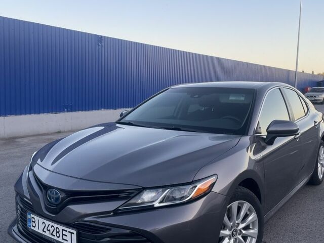 Серый Тойота Камри, объемом двигателя 2.5 л и пробегом 181 тыс. км за 20500 $, фото 1 на Automoto.ua