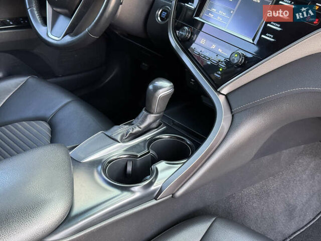 Сірий Тойота Камрі, об'ємом двигуна 2.49 л та пробігом 144 тис. км за 18200 $, фото 31 на Automoto.ua