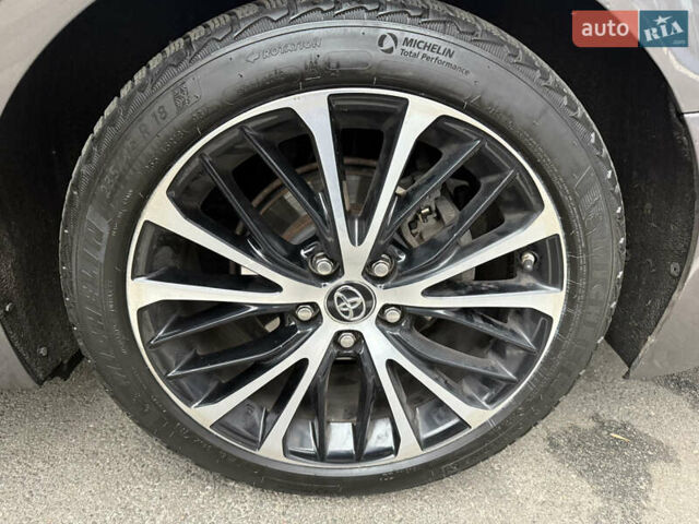 Серый Тойота Камри, объемом двигателя 2.49 л и пробегом 95 тыс. км за 23000 $, фото 20 на Automoto.ua