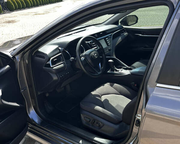 Сірий Тойота Камрі, об'ємом двигуна 2.49 л та пробігом 102 тис. км за 18700 $, фото 7 на Automoto.ua