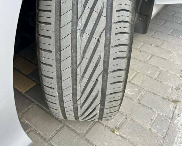 Серый Тойота Камри, объемом двигателя 2.49 л и пробегом 80 тыс. км за 22800 $, фото 13 на Automoto.ua