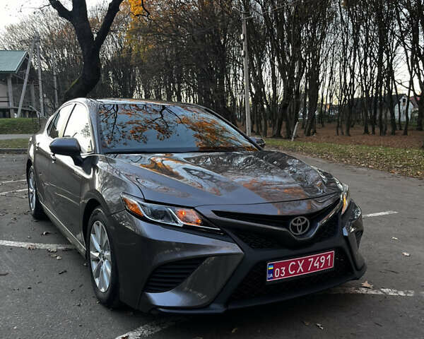 Серый Тойота Камри, объемом двигателя 2.49 л и пробегом 97 тыс. км за 19700 $, фото 8 на Automoto.ua